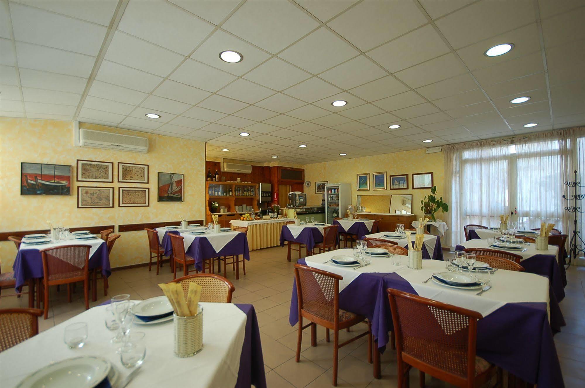 Hotel Ely Viareggio Exterior foto